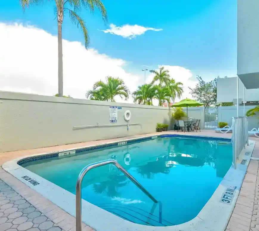 outdoor-pool